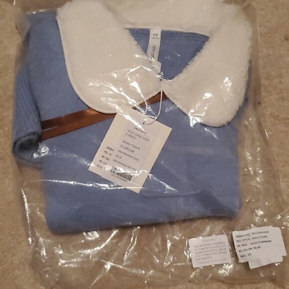 70/21 Peter Pan Sweaterdress   - Picture 3 of 3